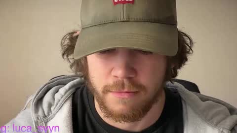 Snapshot of luca_syn chatting on November 22, 2025, 10:25 am Luca S online show from November 22, 2025, 10:25 am