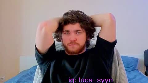 Snapshot of luca_syn chatting on December 4, 2025, 7:28 am Luca S online show from December 4, 2025, 7:28 am