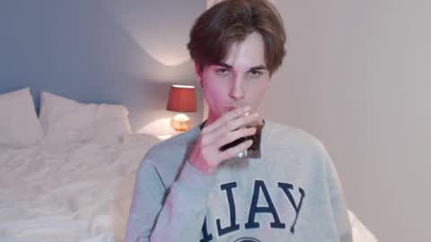 Snapshot of lucacharm chatting on December 22, 2024, 10:25 pm lucacharm online show from December 22, 2024, 10:25 pm