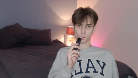 Snapshot of lucacharm chatting on January 15, 2025, 11:40 pm lucacharm online show from January 15, 2025, 11:40 pm