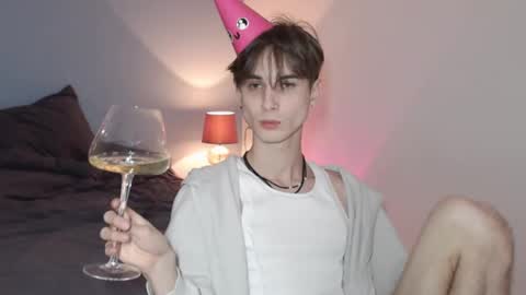 Snapshot of lucacharm chatting on January 19, 2025, 9:02 pm lucacharm online show from January 19, 2025, 9:02 pm