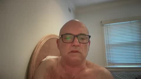 lucas10004 online show from December 17, 2024, 9:38 pm