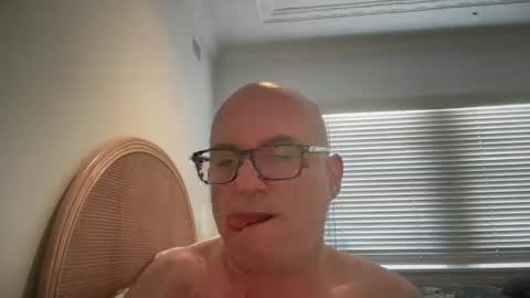 lucas10004 online show from December 20, 2024, 12:08 am