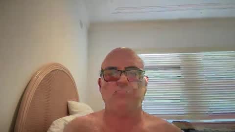 lucas10004 online show from December 23, 2024, 2:35 am