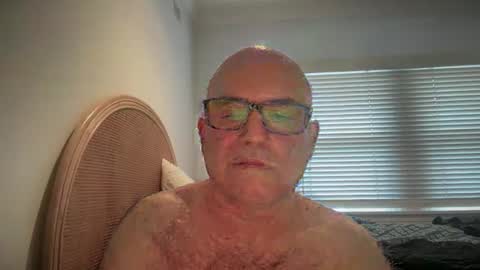 lucas10004 online show from December 26, 2024, 10:09 pm