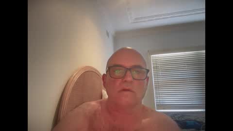 lucas10004 online show from December 27, 2024, 1:32 am