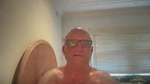 lucas10004 online show from January 10, 2025, 9:10 pm