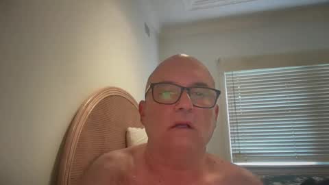 lucas10004 online show from January 17, 2025, 12:53 am