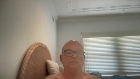 lucas10004 online show from January 24, 2025, 3:32 am