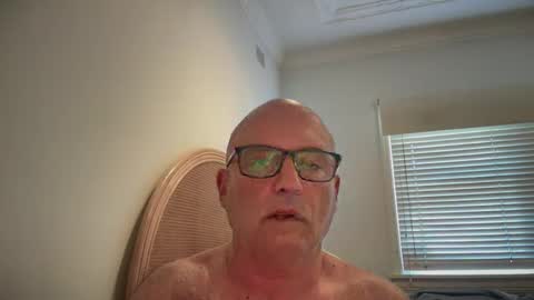 lucas10004 online show from February 6, 2025, 11:48 pm