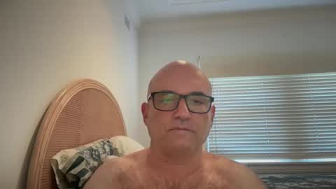 lucas10004 online show from March 7, 2025, 1:42 am