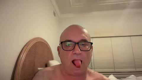 lucas10004 online show from March 10, 2025, 12:59 pm