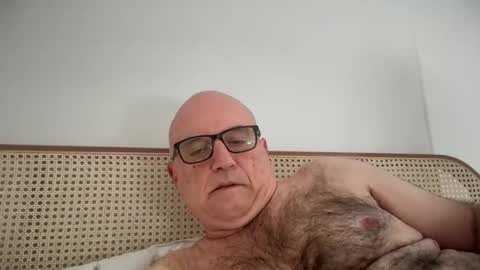 lucas10004 online show from October 1, 2025, 9:21 pm