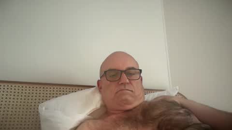 lucas10004 online show from October 29, 2025, 6:04 am