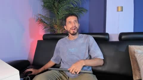 Lucas online show from April 1, 2026, 4:13 am