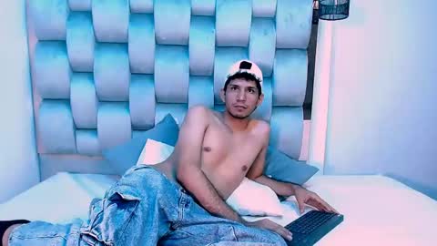 Snapshot of lucas_dream chatting on May 29, 2026, 11:52 am lucas_dream online show from May 29, 2026, 11:52 am