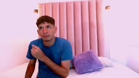 Snapshot of lucas_dream chatting on June 7, 2026, 1:26 pm lucas_dream online show from June 7, 2026, 1:26 pm