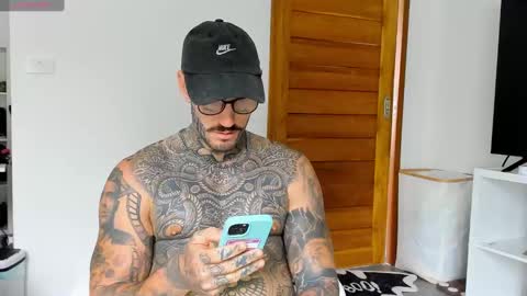 lucasexclusive online show from October 8, 2025, 7:17 am