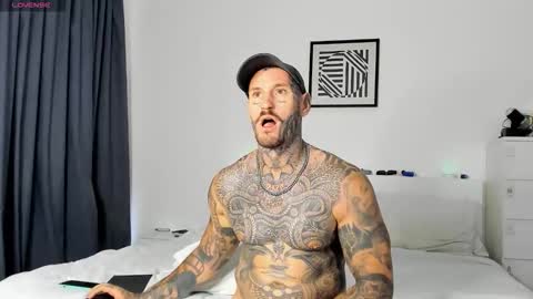 lucasexclusive online show from November 10, 2025, 6:34 am