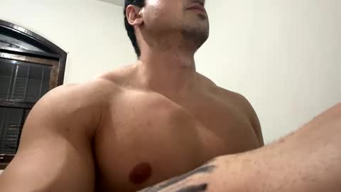 lucasfit24 online show from January 22, 2025, 11:21 pm