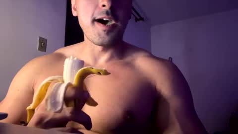 lucasfit24 online show from March 4, 2025, 12:18 am