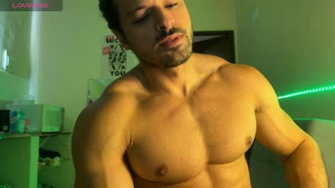 lucasfit24 online show from March 30, 2026, 2:40 pm
