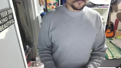 Luchi Luchano online show from December 1, 2025, 6:46 pm