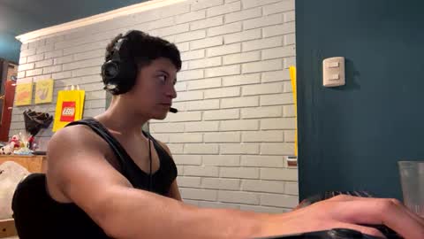 Snapshot of luchosaando chatting on January 31, 2025, 12:39 am Felipe online show from January 31, 2025, 12:39 am