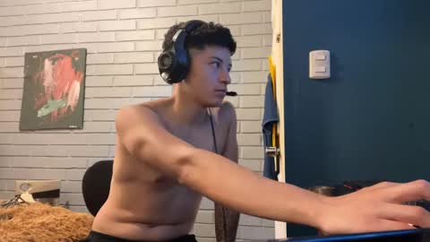 Snapshot of luchosaando chatting on February 4, 2025, 11:49 pm Felipe online show from February 4, 2025, 11:49 pm