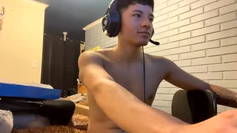 Snapshot of luchosaando chatting on February 10, 2025, 12:52 am Felipe online show from February 10, 2025, 12:52 am