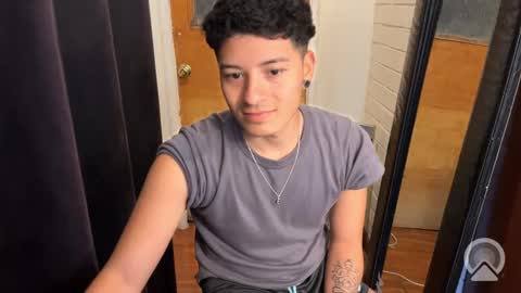 Snapshot of luchosaando chatting on October 1, 2025, 12:05 am Felipe online show from October 1, 2025, 12:05 am