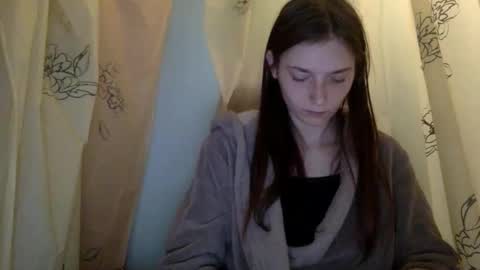 Luci Layne online show from April 3, 2026, 10:24 am