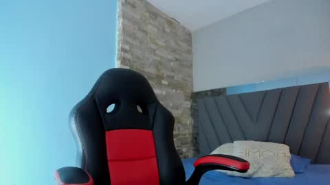 Snapshot of lucia_khan chatting on April 25, 2026, 7:11 pm L u c i a online show from April 25, 2026, 7:11 pm