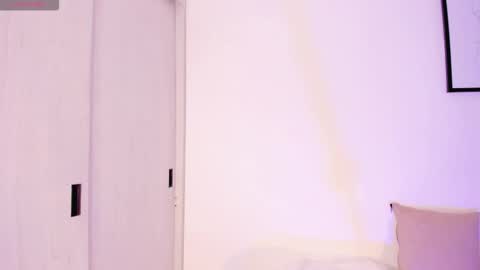 Lucia online show from November 25, 2025, 11:38 pm