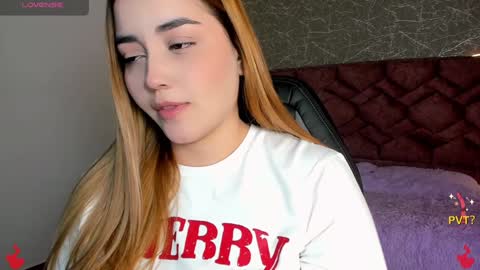 lucia star  online show from January 25, 2025, 7:07 pm