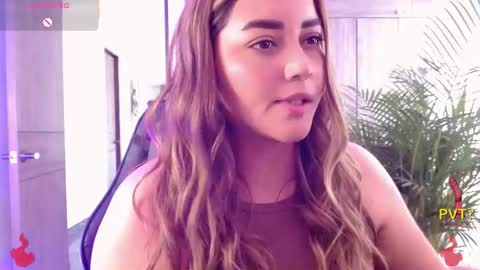 lucia star  online show from January 8, 2026, 6:32 pm