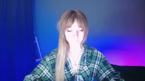 Lucy online show from March 10, 2025, 10:55 pm