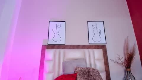 LuciaFerrero online show from February 20, 2025, 12:30 am
