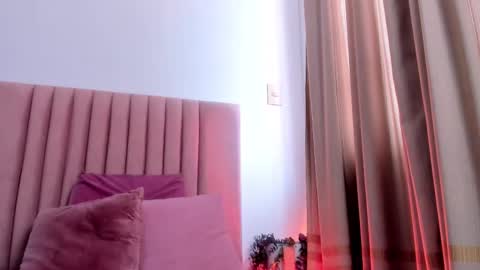LuciaFerrero online show from February 26, 2025, 9:48 pm