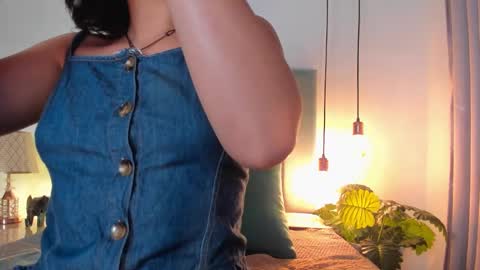 LuciaFerrero online show from March 7, 2025, 12:12 pm