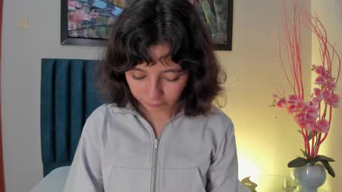 LuciaFerrero online show from October 1, 2025, 1:00 am