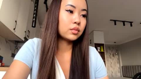 Kira online show from October 13, 2025, 11:10 am