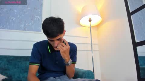 Snapshot of lucian_davi chatting on October 10, 2025, 4:17 pm Pirulo online show from October 10, 2025, 4:17 pm