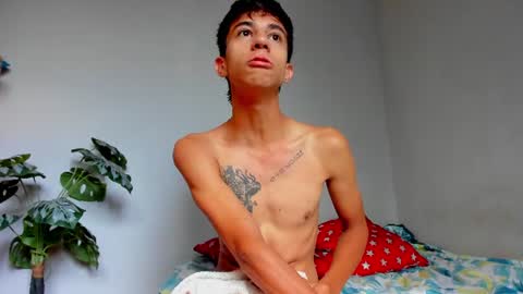 Snapshot of lucian_davii chatting on July 16, 2026, 12:33 pm Pirulo online show from July 16, 2026, 12:33 pm