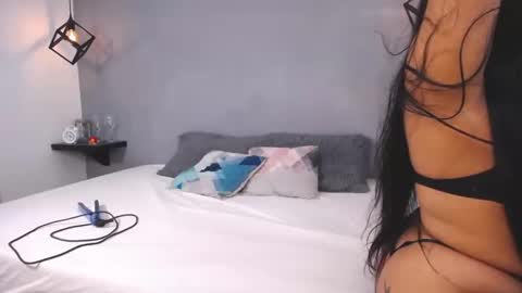 Luciana  online show from September 29, 2025, 2:11 pm