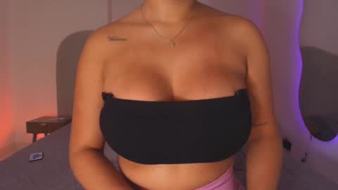 instagram luciana417  online show from January 17, 2026, 3:11 am