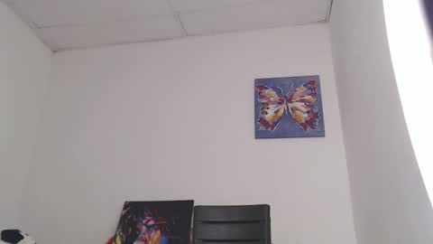 luciana online show from September 25, 2025, 7:39 pm