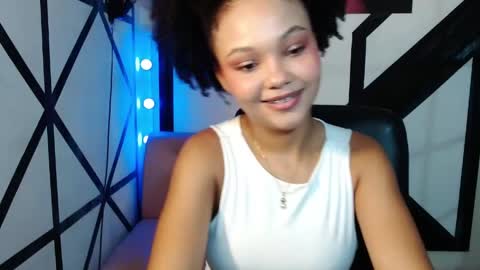 LUCIANA  online show from April 17, 2026, 1:25 pm