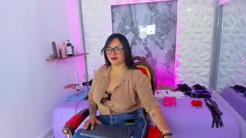 luciana_ramirez__ online show from December 16, 2025, 6:02 pm