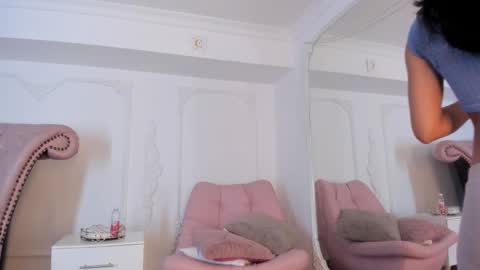 Luciana online show from October 18, 2025, 8:31 pm